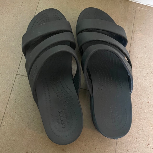 Crocs Black Getaway Strappy Sandals-Size 8 Wide - photo 3