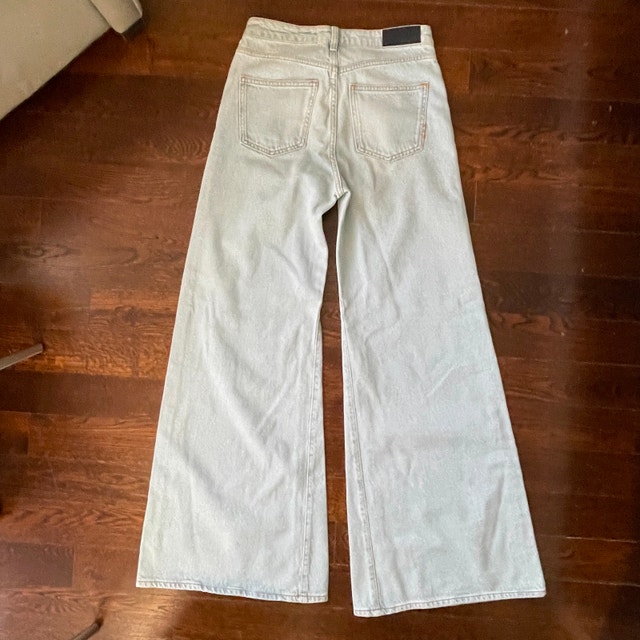 Like New Women's Scotch & Soda High Rise Wide Leg jeans-Size 27 - photo 4