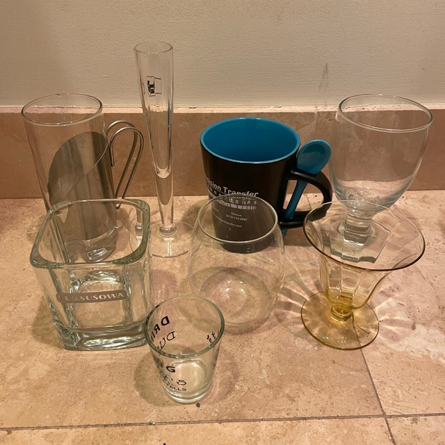 Lot of 8 assorted glasses and mugs