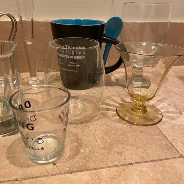 Lot of 8 assorted glasses and mugs - photo 3
