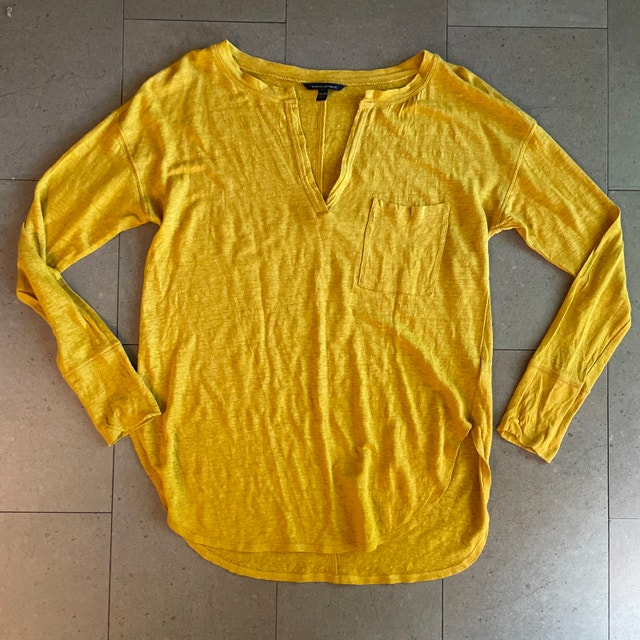 Banana Republic Mustard Linen Pocket Henley Top - Medium