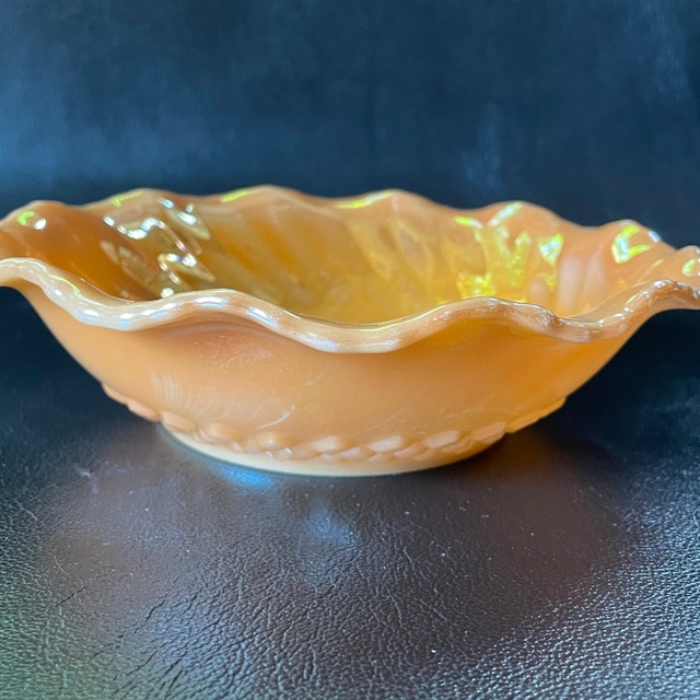 Vintage 50s Fire King Peach Lustre Swirl Pattern Fluted Bowl - photo 3