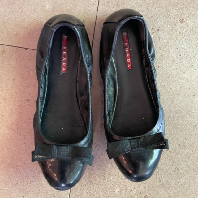 Prada Black Patent Leather Scrunch Ballet Flats Size 36