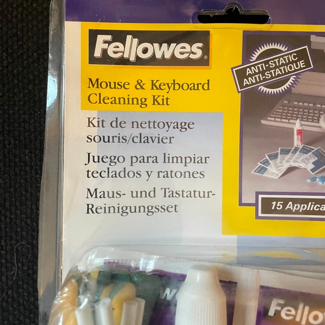 Fellowes Computer Mouse and Keyboard Cleaning Kit Model 99713 - photo 2