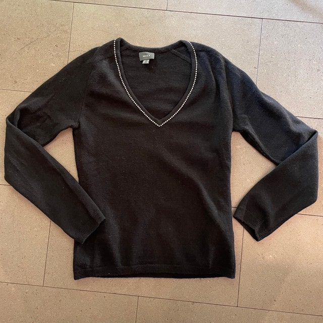 Mexx V-neck Sweater-rhinestone detail Lambswool blend-XS