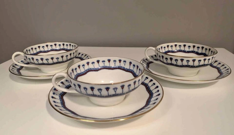 1901 Royal Doulton E298 Tea Cup and Saucer Set (3)