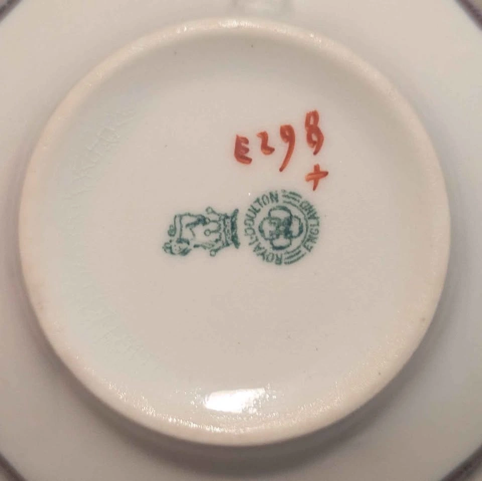 1901 Royal Doulton E298 Tea Cup and Saucer Set (3) - photo 4