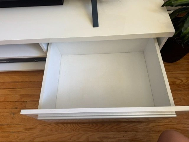 Modern High Gloss White TV Stand / Media Console (JYSK Aakirkeby - photo 2