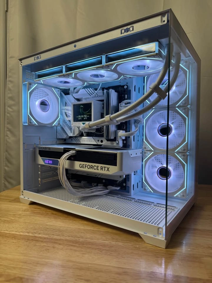 i9-14900K | RTX 4070 Aero | 32GB DDR5 | 2TB SSD - White PC - photo 2