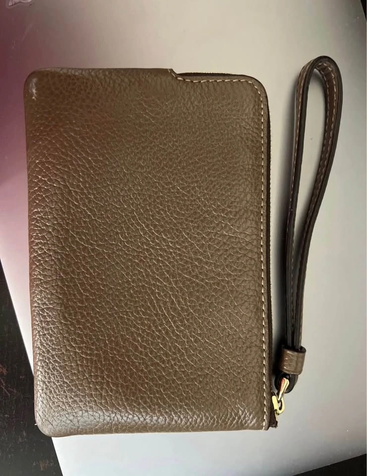 Coach wristlet - photo 2