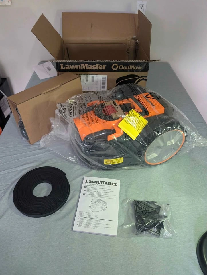 LawnMaster OcuMow Robot Lawn Mower (Model VBRM601YCM) - NIB - photo 4