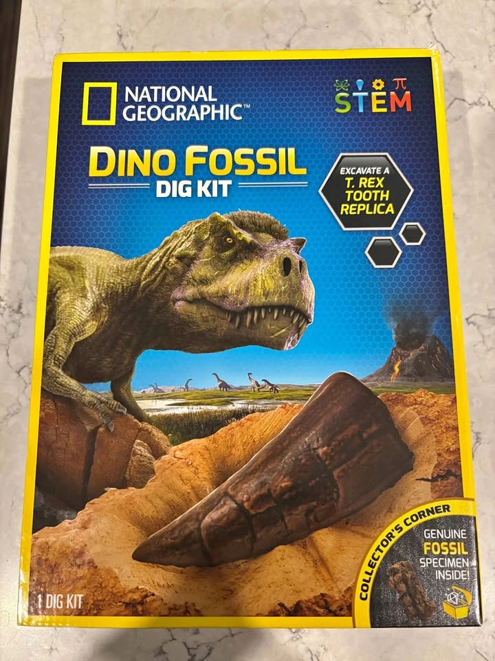 Brand New National Geographic Dino Fossil Dig Kit