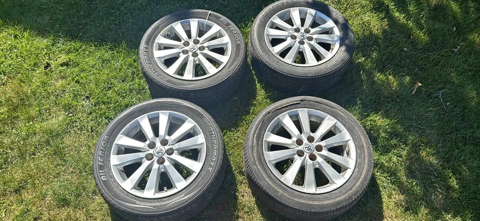 Toyota Corolla OEM rims