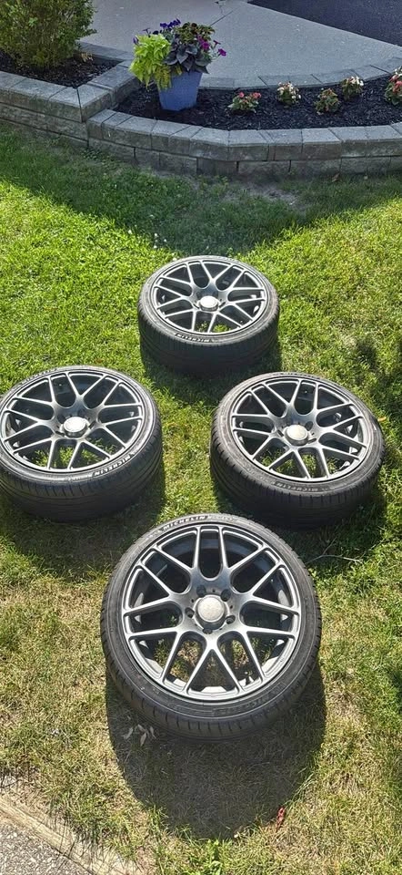 18 inch RTX rims with Michelin Pilot sport 4s