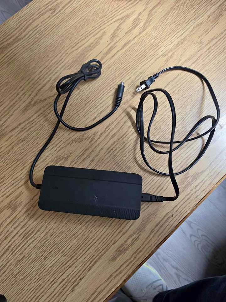 MDA BC Li-ion Battery Charger