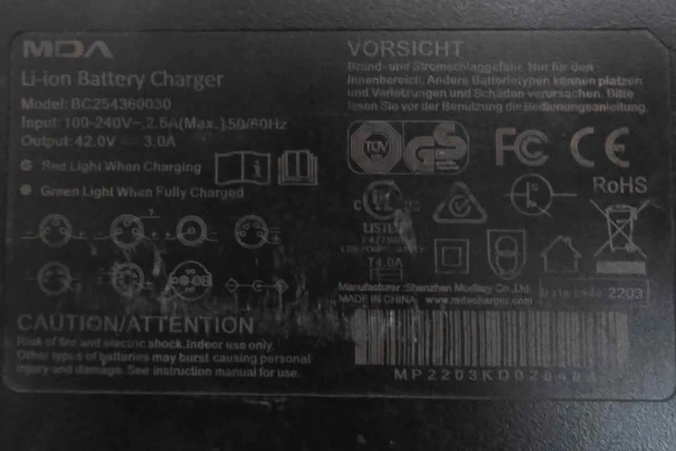 MDA BC Li-ion Battery Charger - photo 3