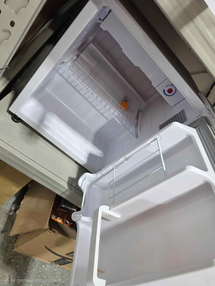 Danby Mini Fridge - photo 2