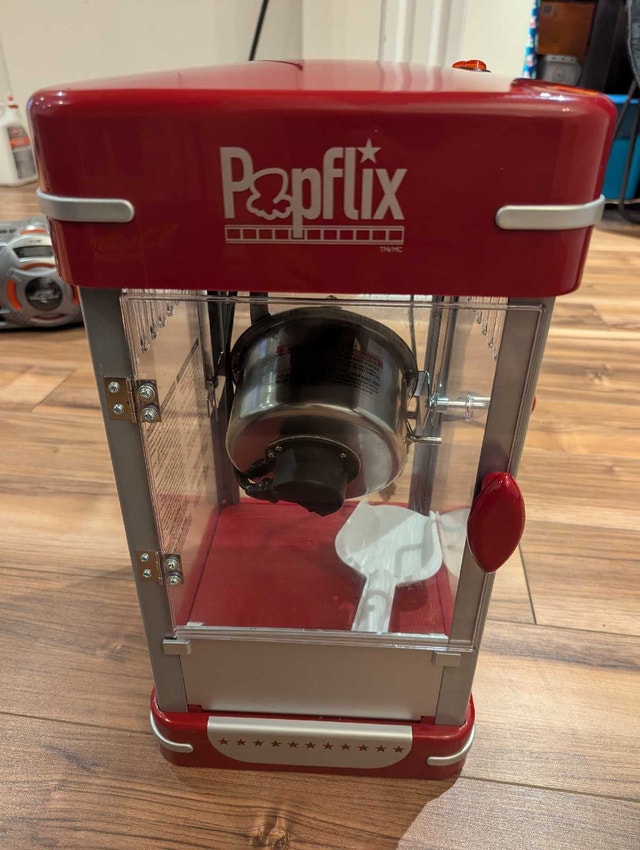 Popflix Popcorn Machine