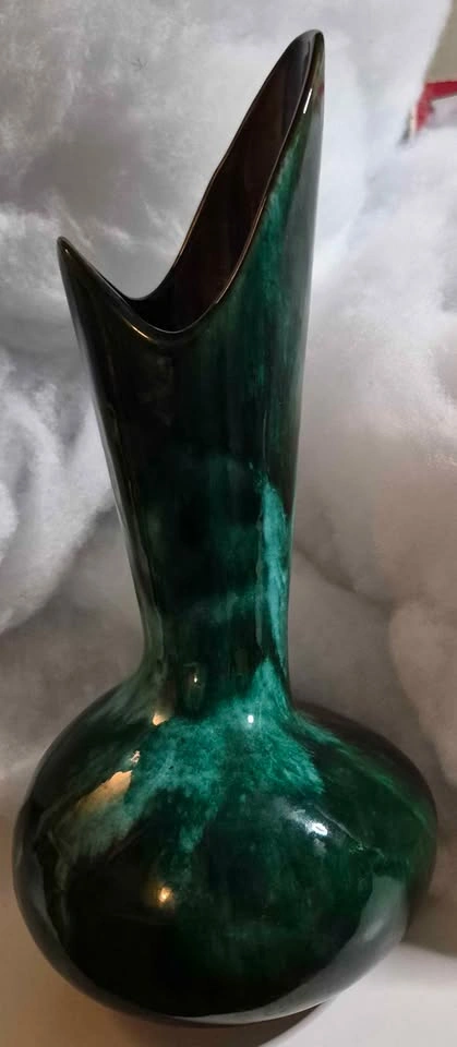 Vintage Blue Mountain Pottery Vase Green and Black Drip Glaze - photo 4