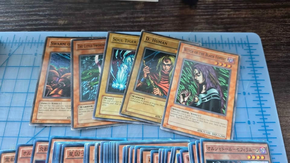 Yu-Gi-Oh! Card Lot and Beckett Collector Magazine - photo 2