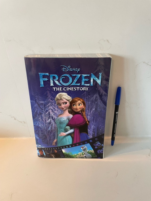Disney Frozen The Cinestory