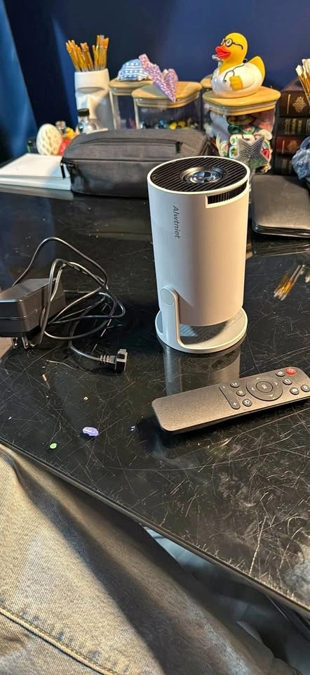 Alwtniet Portable Projector