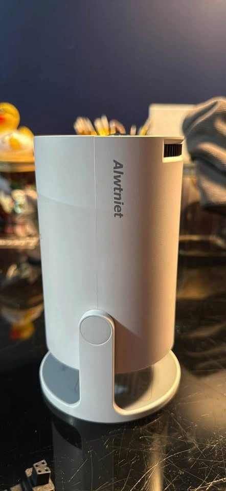 Alwtniet Portable Projector - photo 2