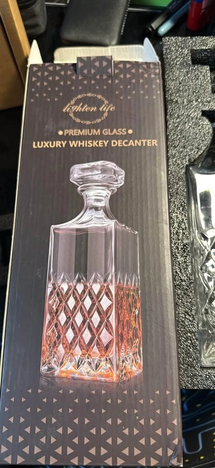 Lighten Life Luxury Whiskey Decanter - photo 2