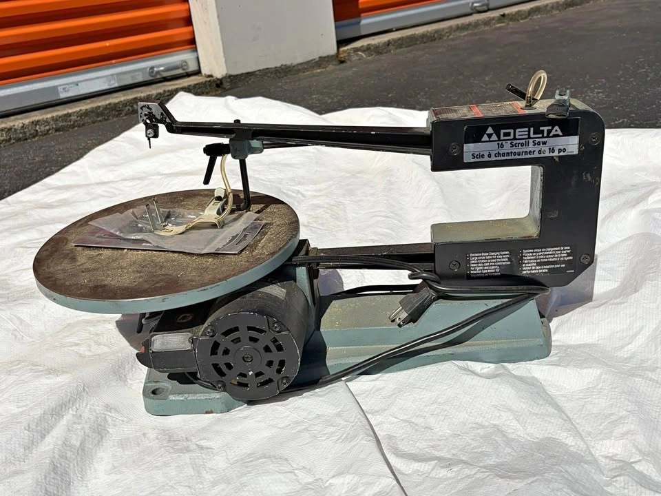Delta 16" Scroll Saw