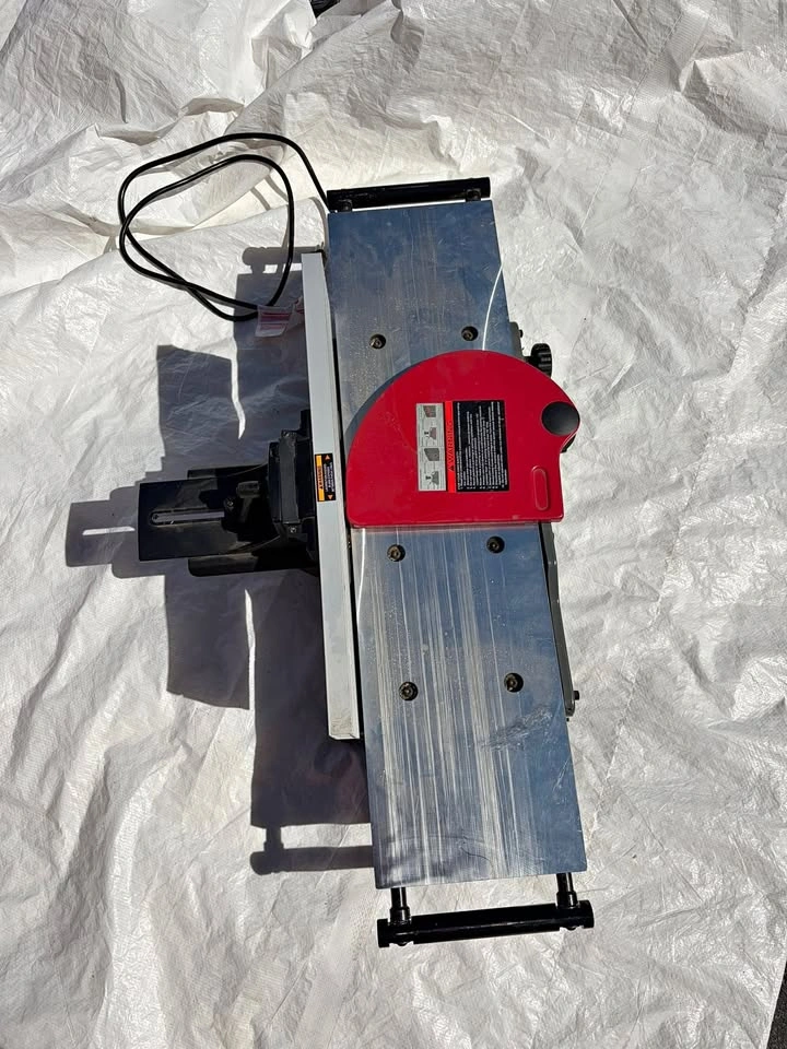 Magnum Industrial 8" Benchtop Jointer w/ Extensions