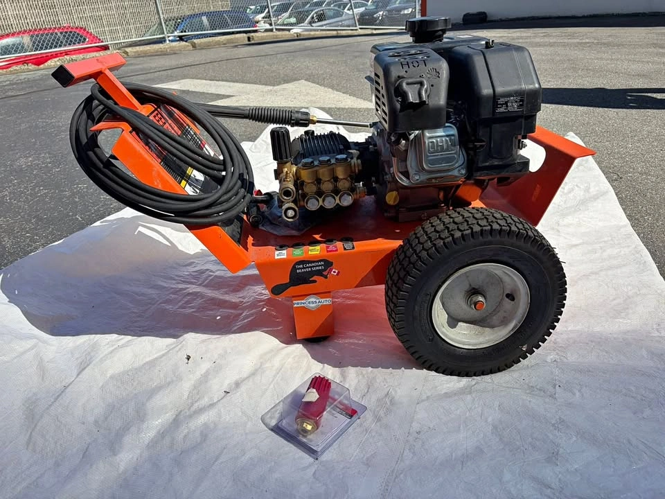 Easy-Kleen 2700 PSI Commercial Cold Water Gas Pressure Washer