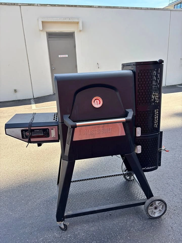 Master Built Gravity Series 560 Charcoal Smart Grill & Smoker