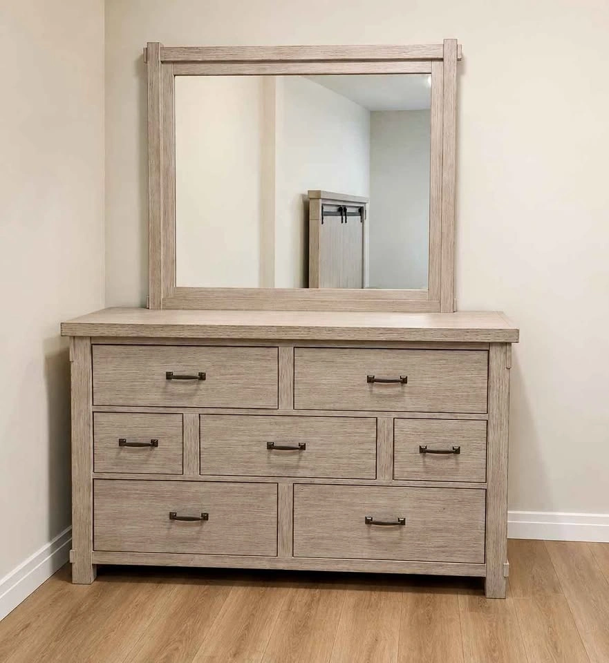 Ashley 4 piece Queen bedroom furniture set
