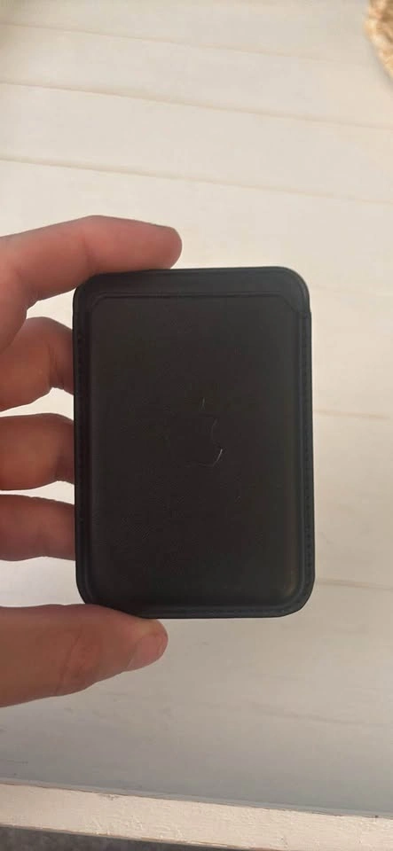 Apple Wallet Finewoven WITH MAGSAFE LIKE NEW - photo 2