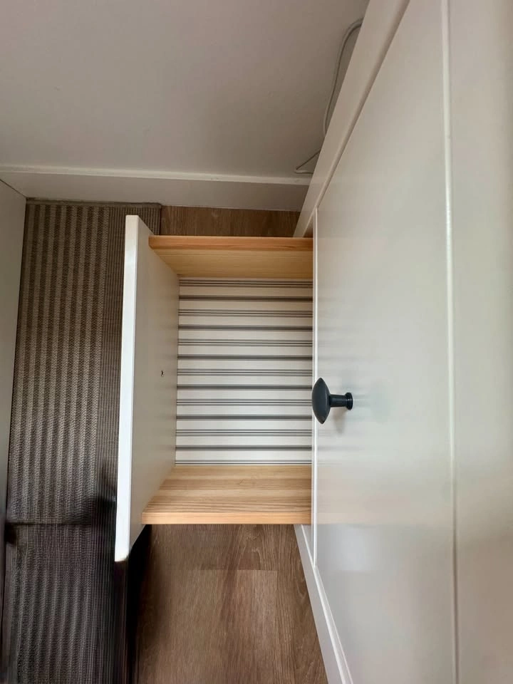White 2-Drawer Nightstand - photo 3