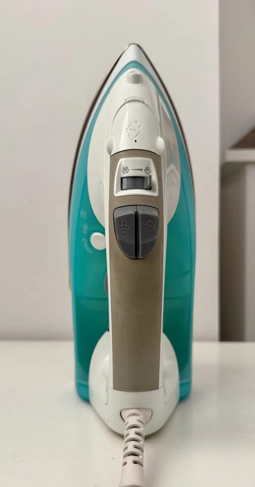 Shark Iron and Ironing Board - photo 4