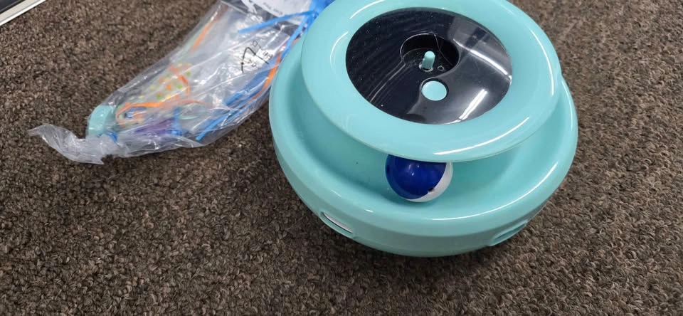 Assorted pet toys and supplies (bundle) - photo 2