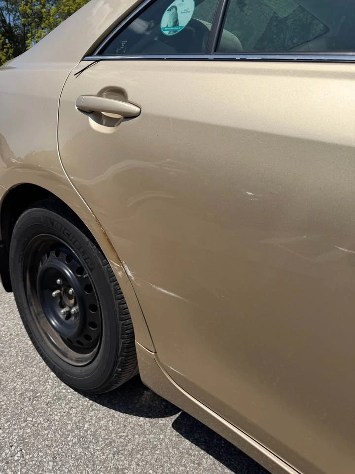 2011 Toyota Camry - photo 3