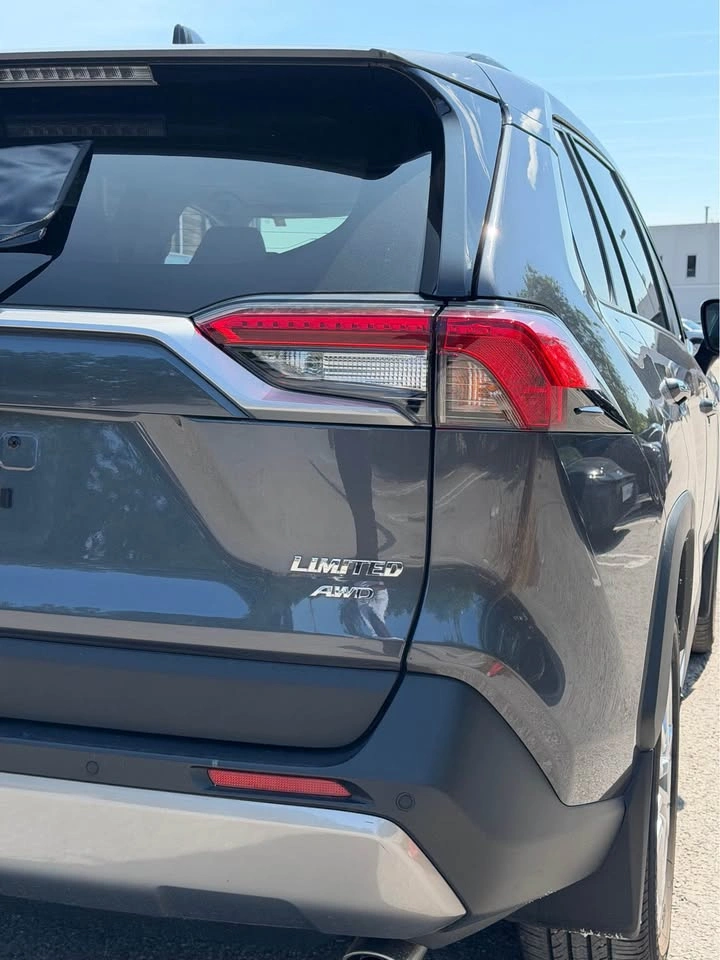 2023 Toyota RAV4 - photo 5