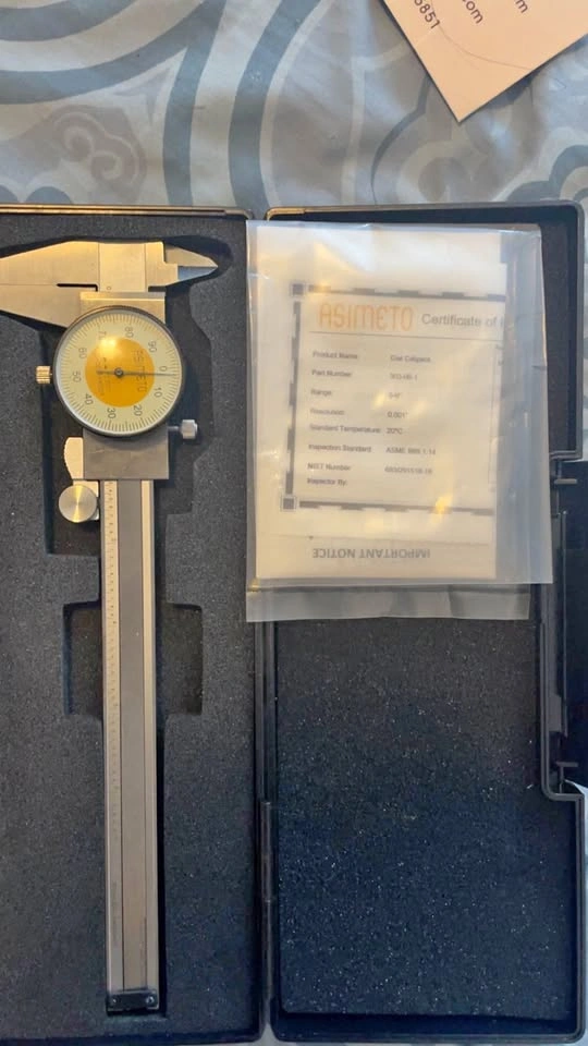 Dial Caliper with Case- brand new