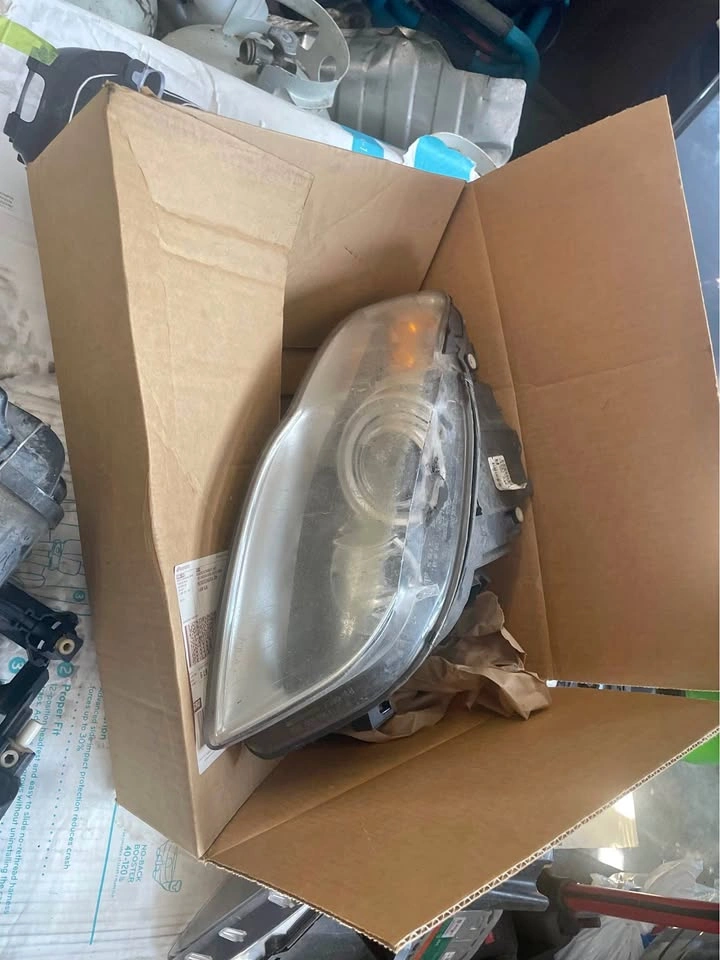 Audi A4 Right Passenger Headlight – 8E0 941 004 AP