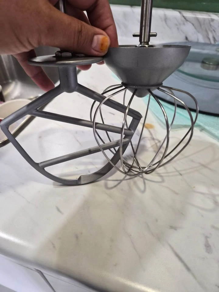 Cuisinart stand mixer attachment - photo 3