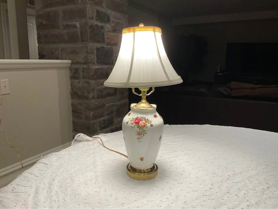 Table Lamp Vintage Royal Albert Old Country Roses Bone China - photo 2