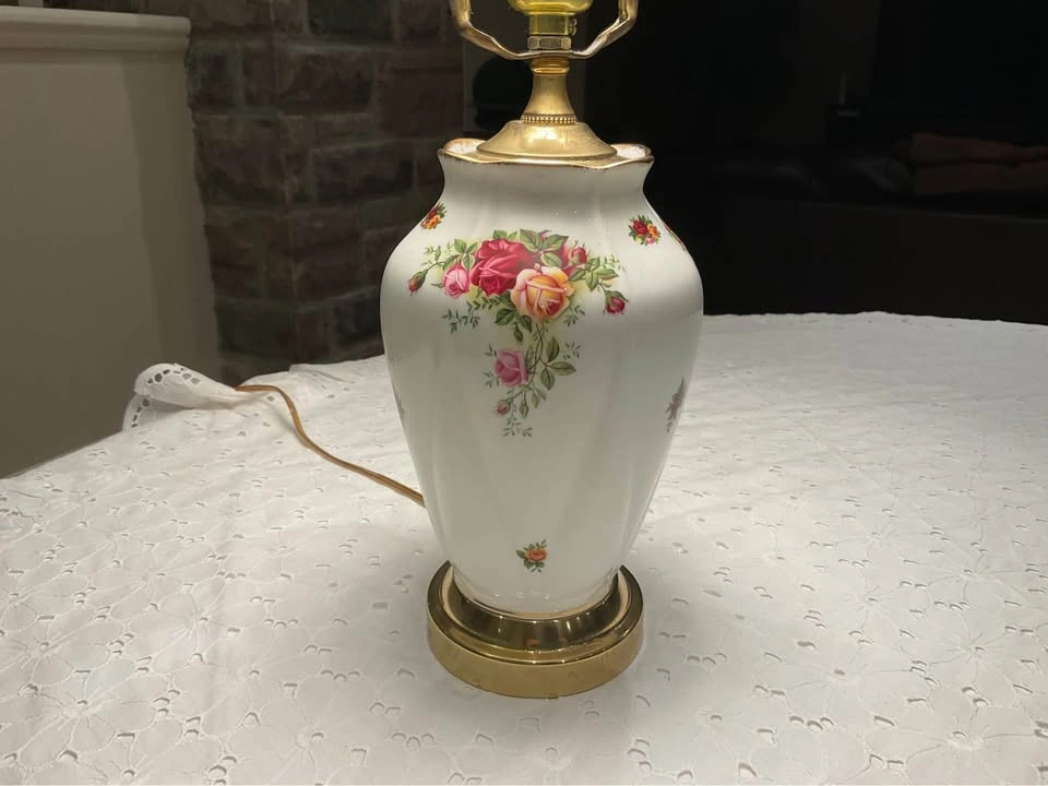 Table Lamp Vintage Royal Albert Old Country Roses Bone China - photo 4