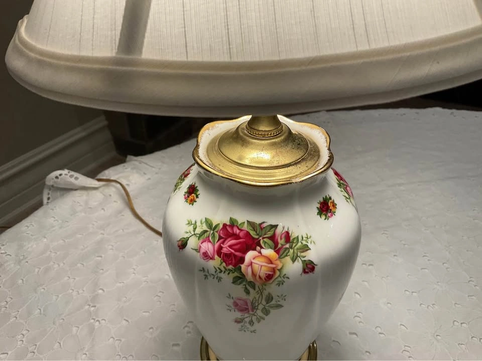 Table Lamp Vintage Royal Albert Old Country Roses Bone China - photo 5