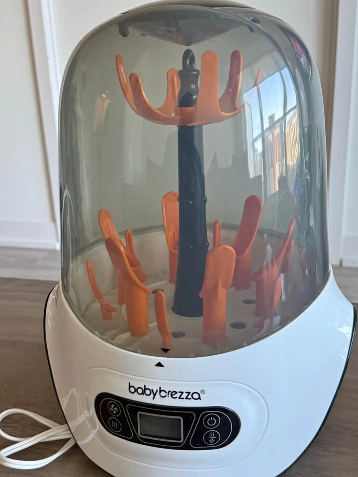 Baby Brezza bottle sterilizer and dryer