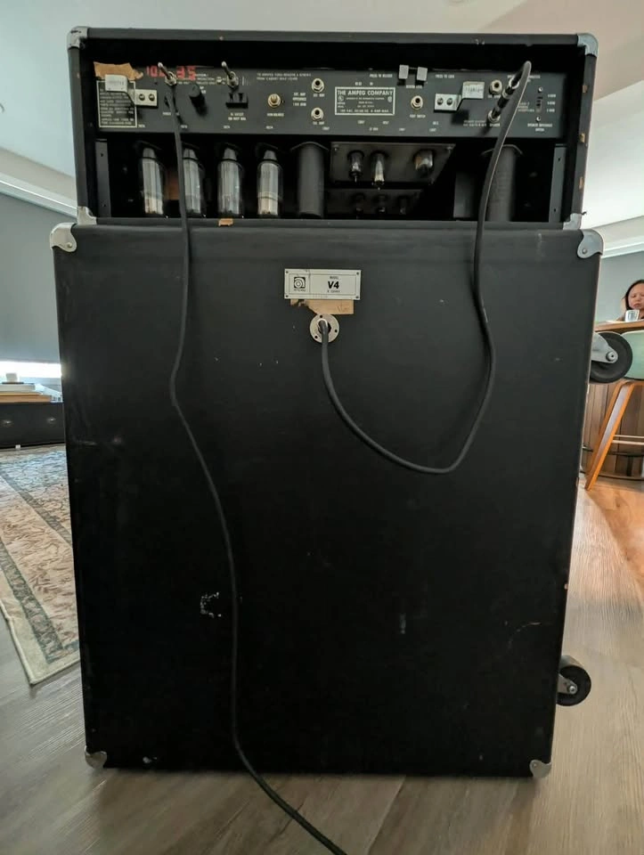 Vintage AMPEG V4 Tube Amp with matching Cabinet - photo 4