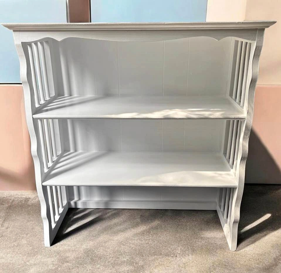 3-tier Standing or Table Top White Wooden Scalloped Bookshelf