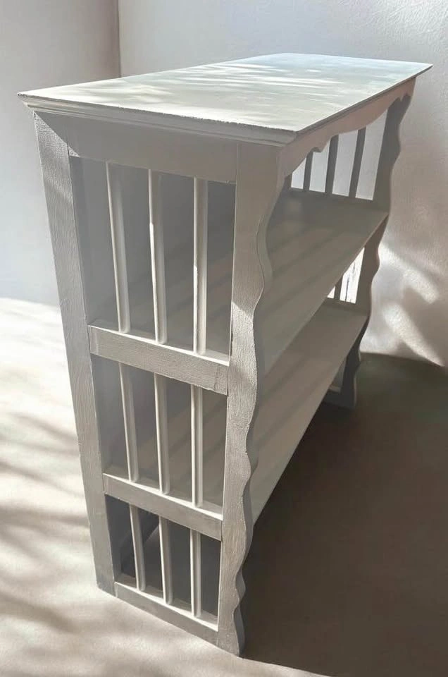 3-tier Standing or Table Top White Wooden Scalloped Bookshelf - photo 2