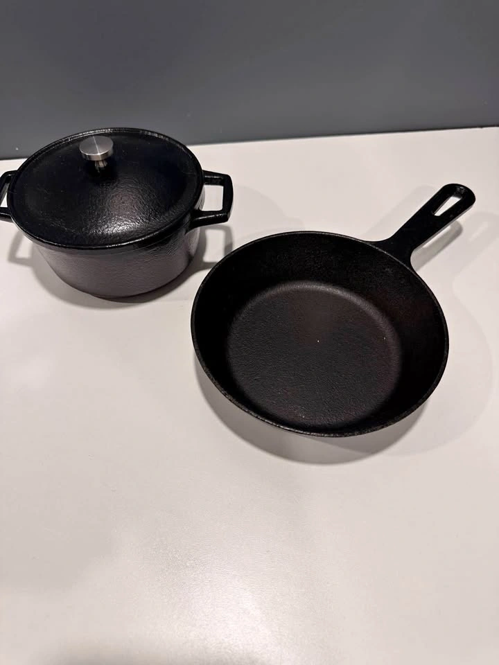 Artisanal Kitchen Supply Mini Enameled Cast Iron Set